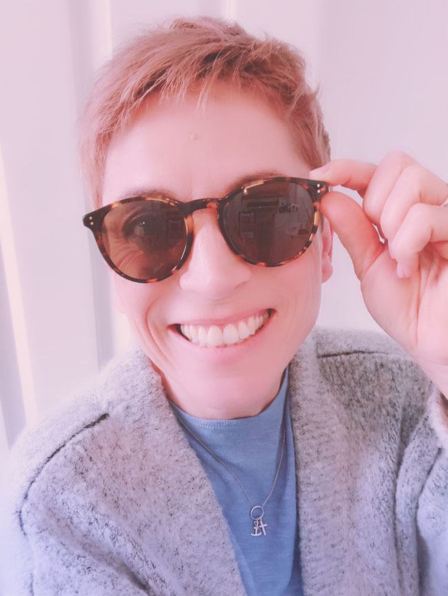 WOW! Du hast voll die schöne Sonnenbrille!